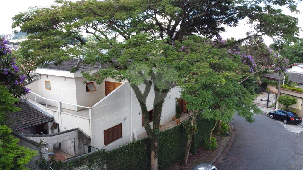 Sobrado à venda com 4 quartos, sendo 1 suíte, em Tremembé, São Paulo, SP