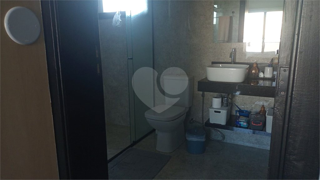 Casa à venda com 3 quartos, sendo 1 suíte, no condomínio Village da Serra, Araçoiaba da Serra - SP