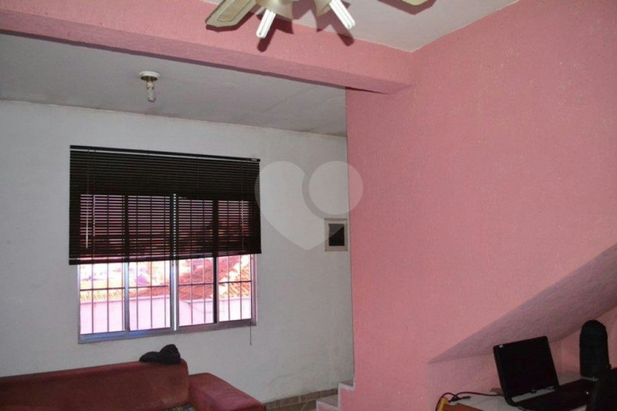 Sobrado à venda com 2 quartos em Vila Nivi, São Paulo, SP