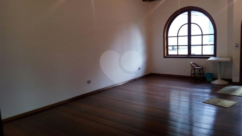 Casa Térrea à venda com 4 quartos, sendo 1 suíte, em Jardim Floresta, São Paulo, SP