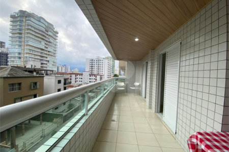 Apartamento à venda com 2 quartos, sendo 1 suíte, em Guilhermina, Praia Grande, SP