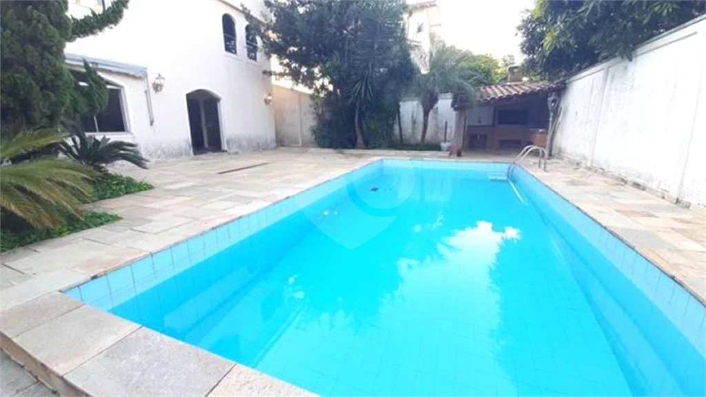 Casa à venda com 4 quartos, sendo 2 suítes, em MORUMBI, São Paulo, SP