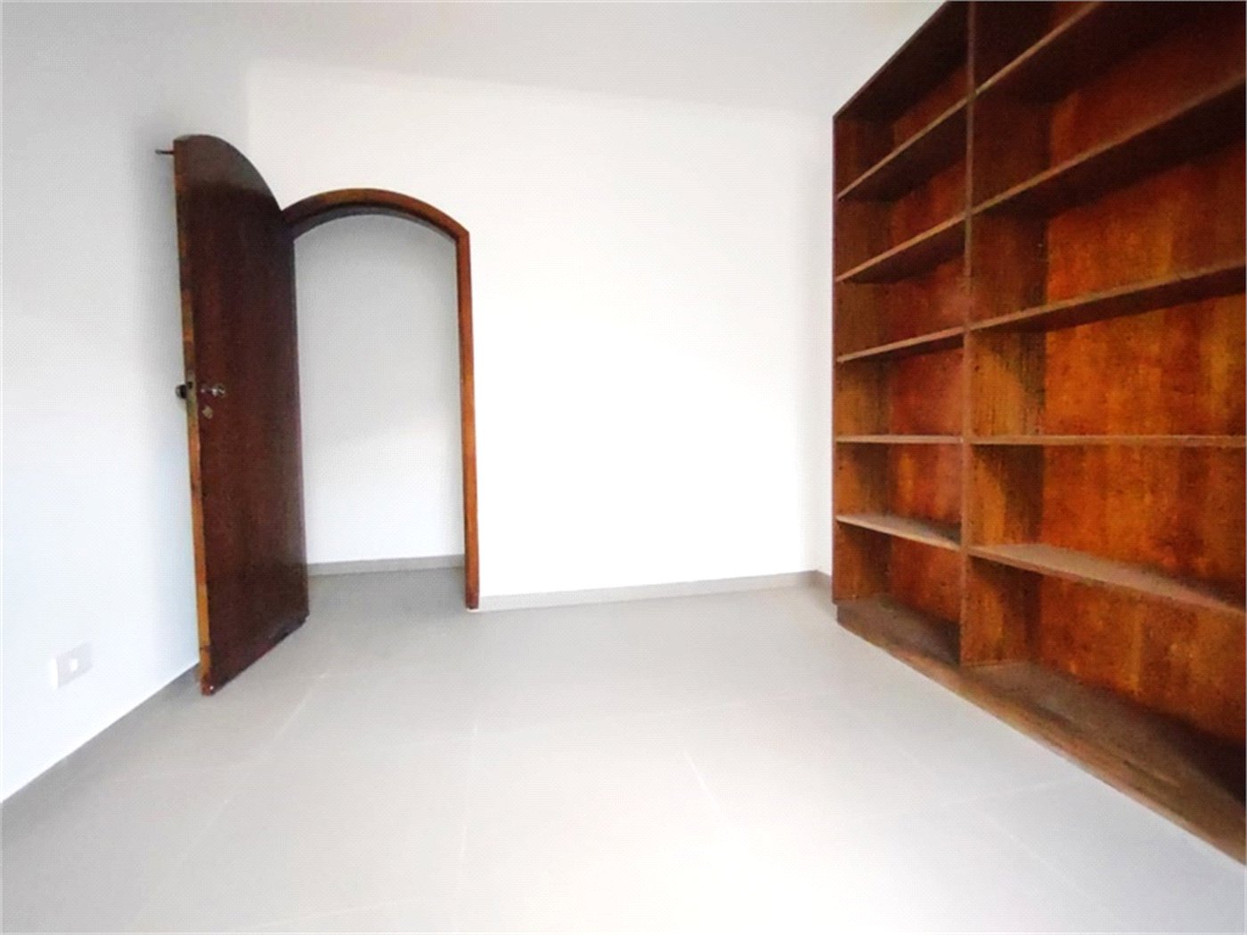 Sobrado à venda ou para alugar com 5 quartos, sendo 3 suítes, em Jardim Franca, São Paulo, SP