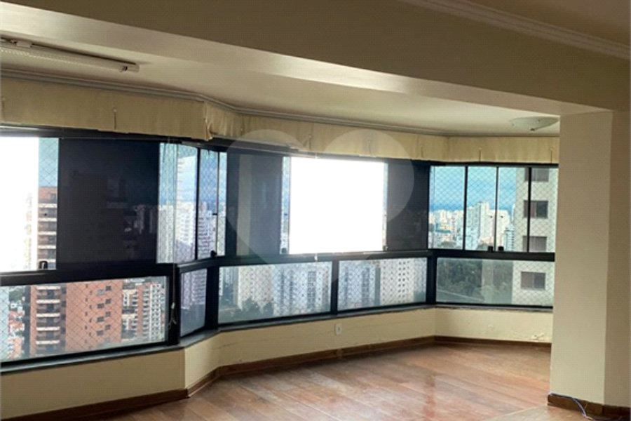Apartamento à venda com 4 quartos, sendo 3 suítes,  em Morumbi, São Paulo, SP