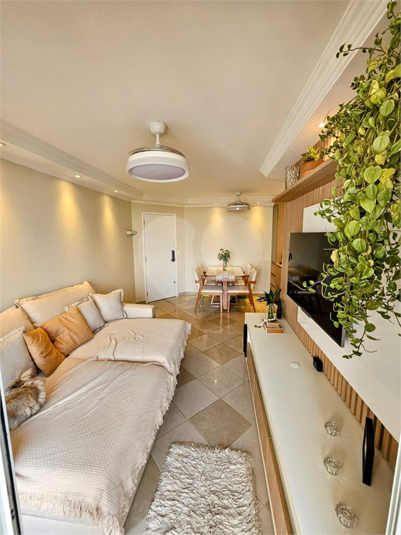 Apartamento à venda na Mooca com 73 m² com 3 dormitórios e 2 vagas. Aceita e estuda Permuta.