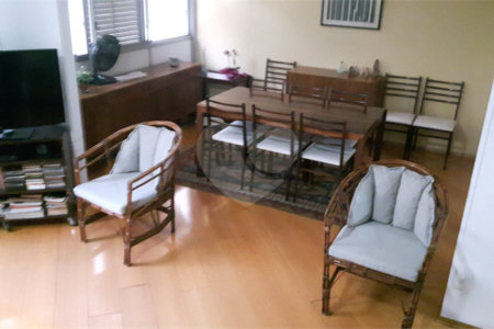 Apartamento de 2 quartos à venda perto do Metrô Paraíso! Excelente localização!