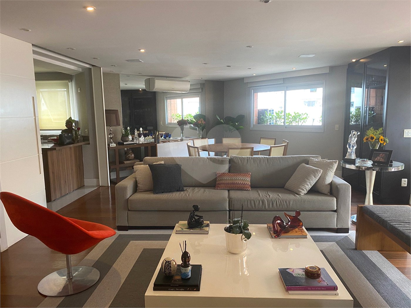 Apartamento à venda com 3 quartos, sendo 2 suítes, em Brooklin Paulista, São Paulo, SP