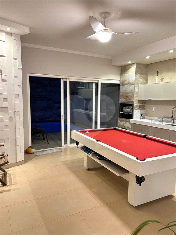 Casa à venda com 3 quartos, sendo 1 suíte, no condomínio Jardim das Acácias, Araraquara - SP