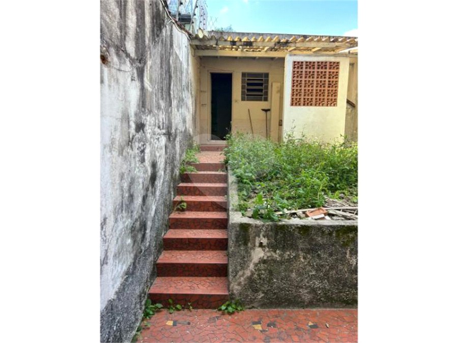 Sobrado à venda com 3 quartos, sendo 1 suíte, em Vila Paulicéia, São Paulo, SP