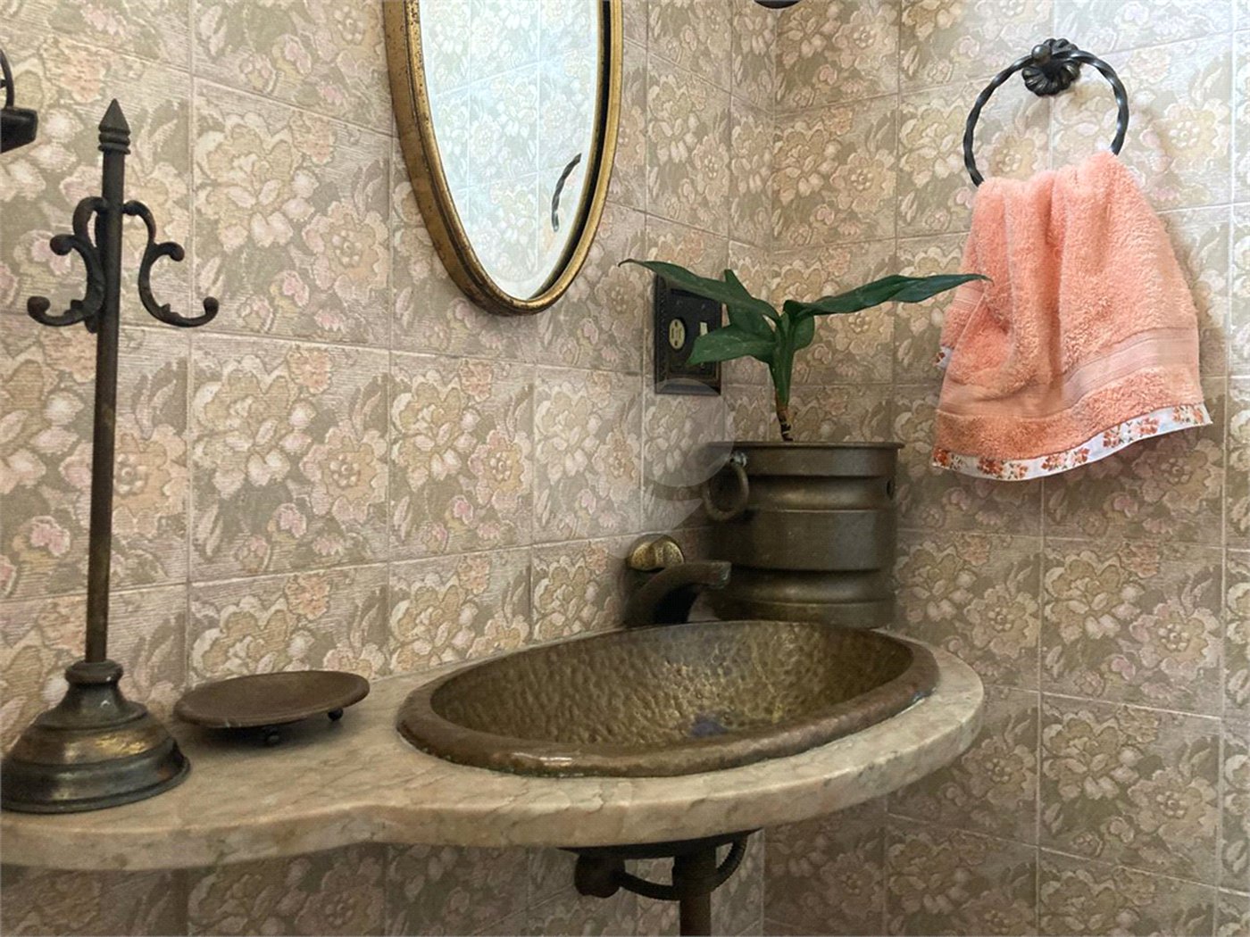 Apartamento à venda com 4 quartos, sendo 1 suíte, em Jardim Europa, São Paulo, SP