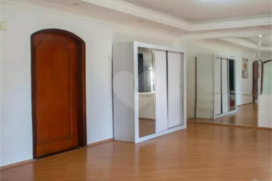 Sobrado à venda com 3 quartos, sendo 1 suíte, em Vila Nova Cachoeirinha, São Paulo, SP