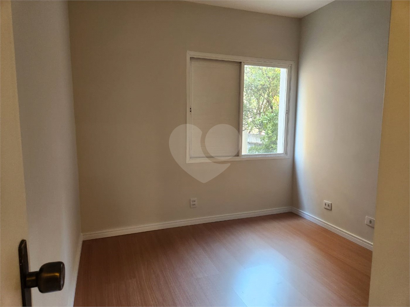 Apartamento à venda com 4 quartos, sendo 1 suíte,  em Pinheiros, São Paulo, SP