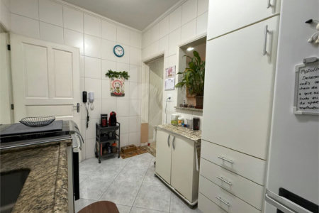 Casa à venda com 2 suítes no condomínio Village Palmas, São Paulo - SP
