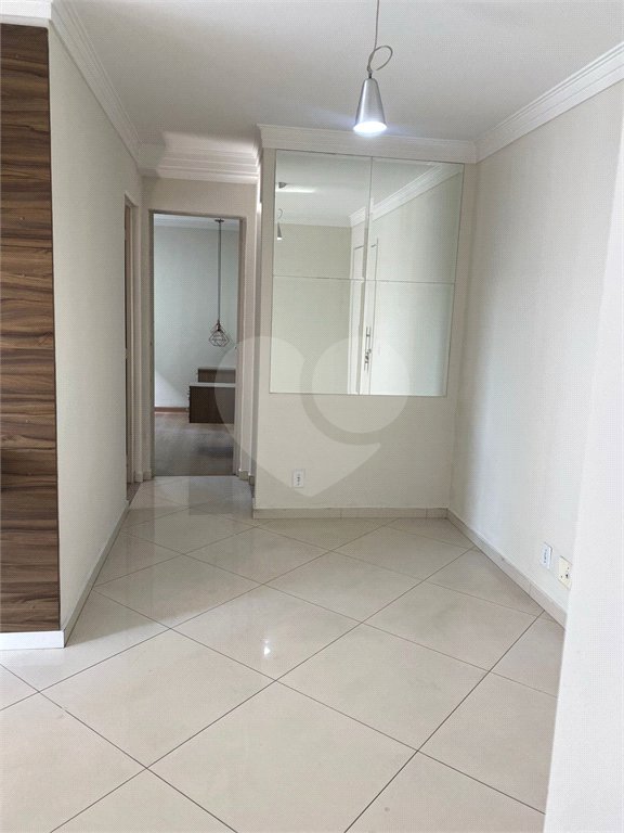 Apartamento à venda com 2 quartos, sendo 1 suíte, em Parque Maria Domitila, São Paulo, SP