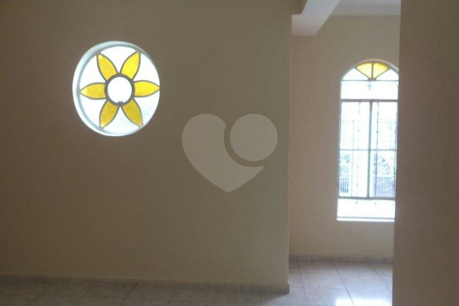 Sobrado à venda com 3 quartos, sendo 1 suíte, em Parada Inglesa, São Paulo, SP