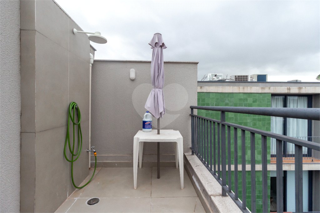 Casa à venda com 2 quartos, sendo 1 suíte, no condomínio Vloft, São Paulo - SP