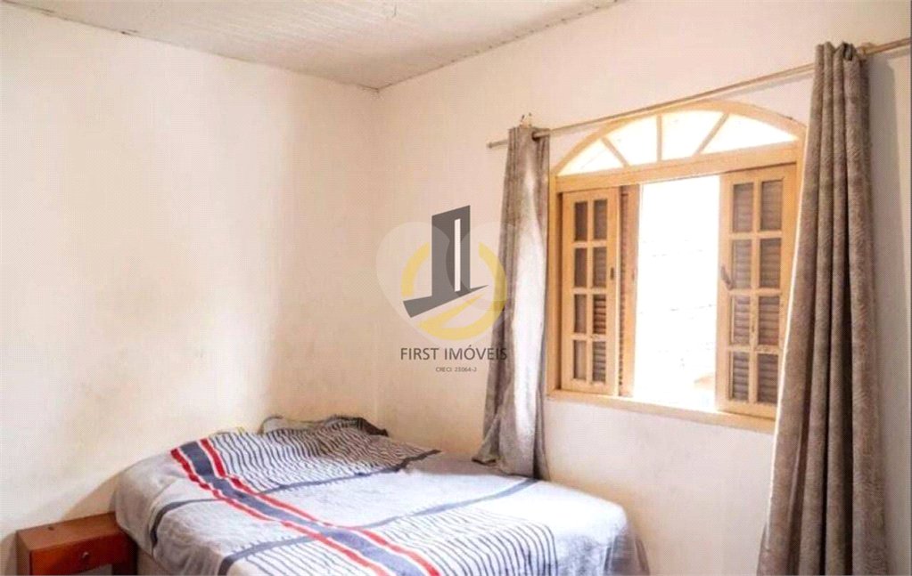 Casa à venda com 3 quartos, sendo 1 suíte, em Cambuci, São Paulo, SP