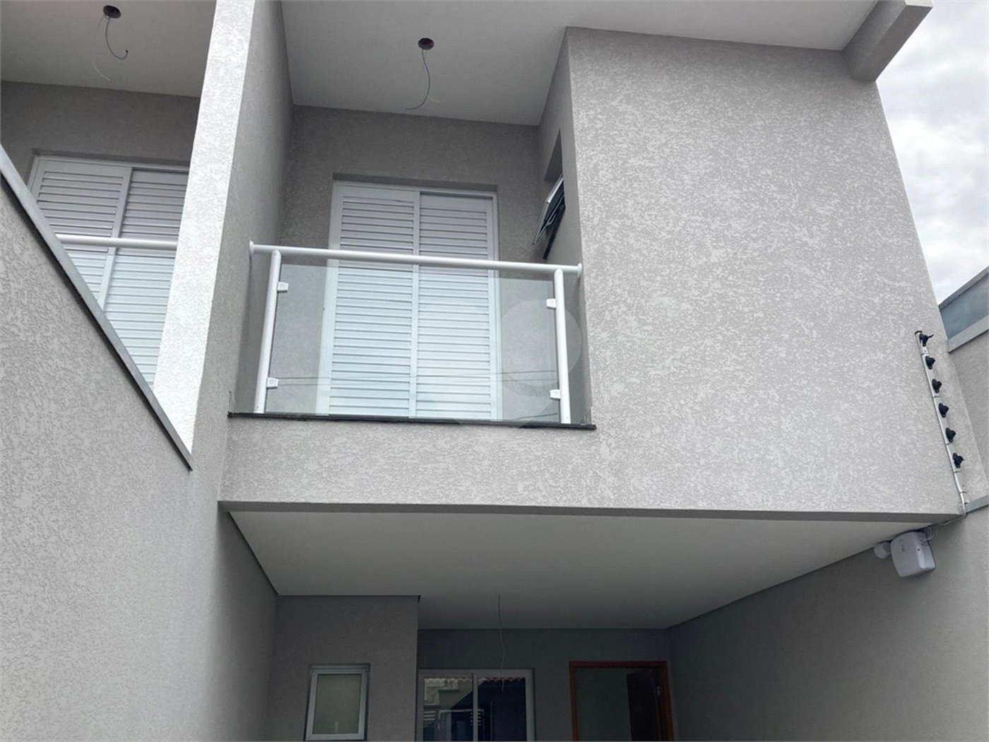 Sobrado à venda com 3 quartos, sendo 1 suíte,  em Jardim Alzira, São Paulo, SP