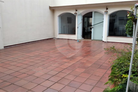 Casa à venda com 3 quartos, sendo 2 suítes,  em Saúde, São Paulo, SP