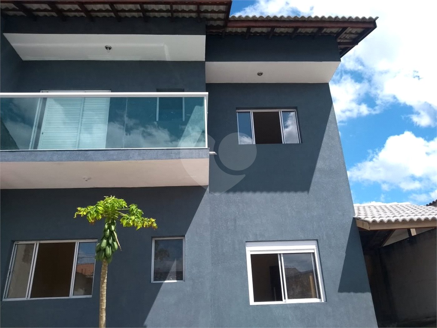 Sobrado à venda com 3 suítes em Jardim das Palmeiras, Atibaia, SP