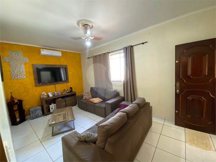 Casa à venda com 4 quartos, sendo 1 suíte, em Campos Elíseos, Ribeirão Preto, SP