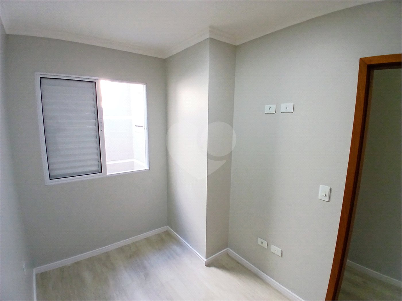 Sobrado à venda com 3 quartos, sendo 1 suíte,  em Parque Vitória, São Paulo, SP
