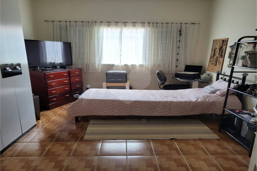 Casa Térrea à venda com 5 quartos, sendo 2 suítes,  em Jardim Aricanduva, São Paulo, SP