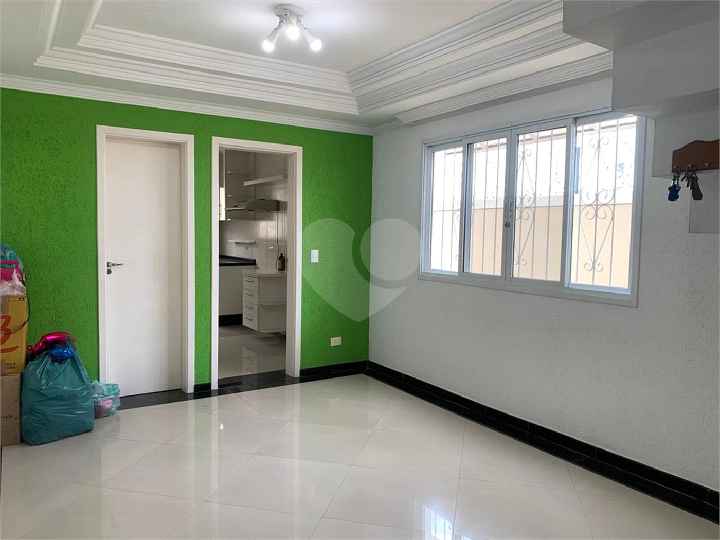 Sobrado à venda com 4 quartos, sendo 1 suíte, em Vila Campo Grande, São Paulo, SP