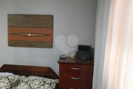 Sobrado à venda com 3 quartos, sendo 1 suíte, em Vila Constança, São Paulo, SP
