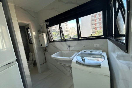 Apartamento para alugar com 3 quartos, sendo 1 suíte,  em Pinheiros, São Paulo, SP