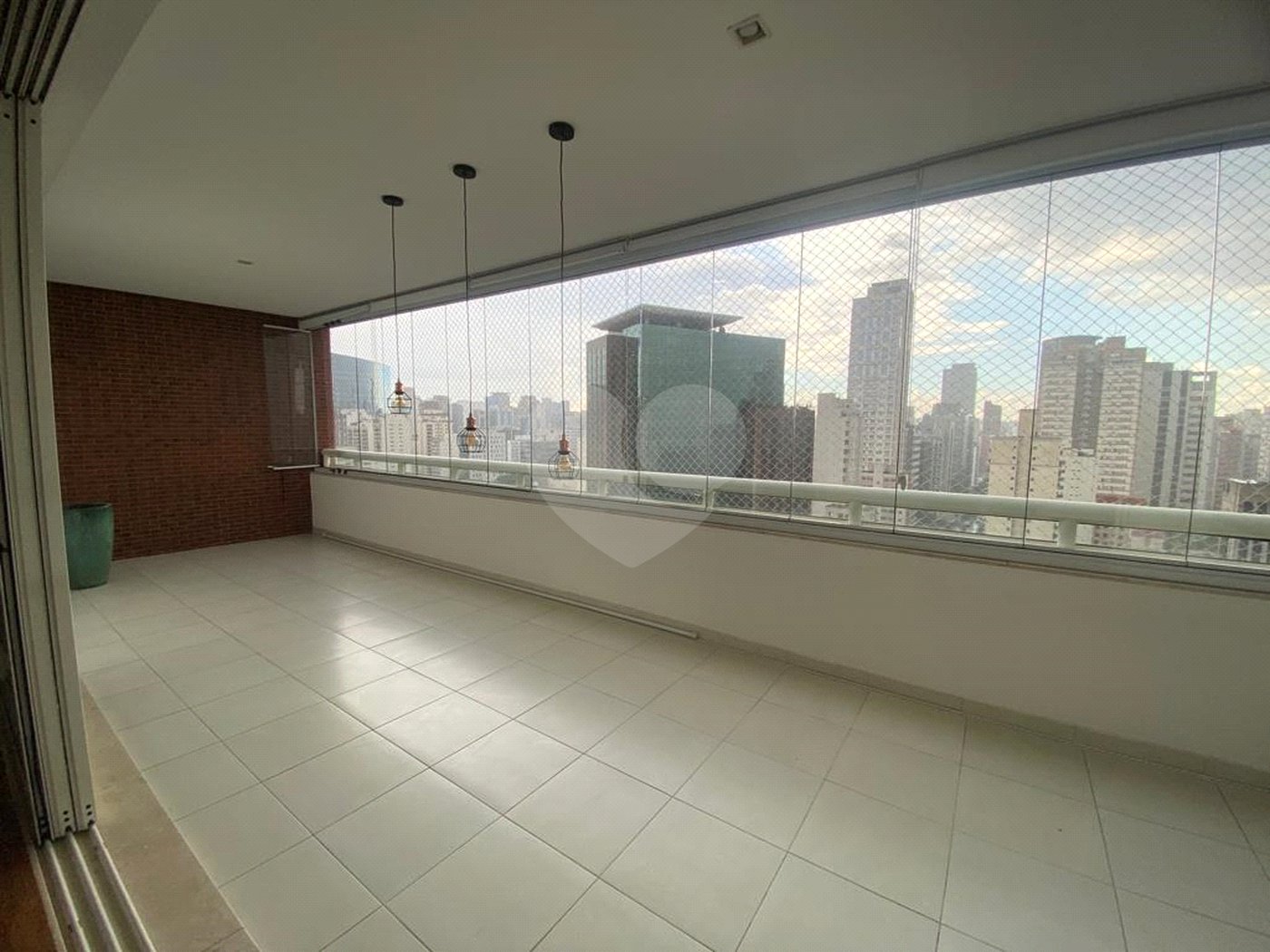 Apartamento para alugar com 3 suítes em Itaim Bibi, São Paulo, SP