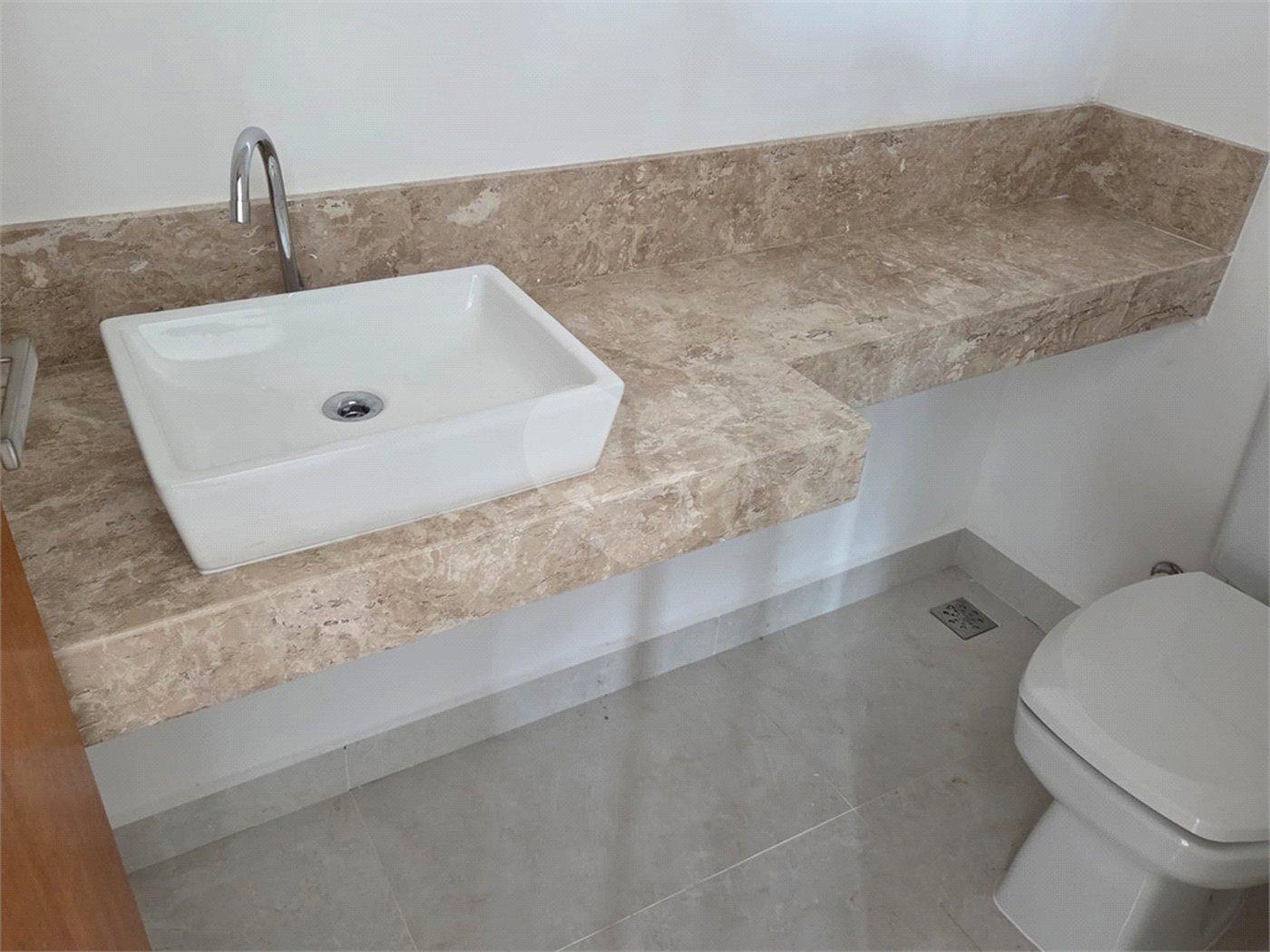 Casa à venda com 4 suítes em Loteamento Residencial Boa Vista, Atibaia, SP