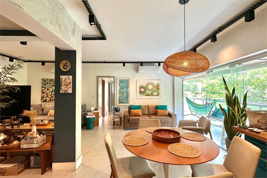 Apartamento à venda com 3 quartos, sendo 1 suíte, em Lagoa, Rio de Janeiro, RJ