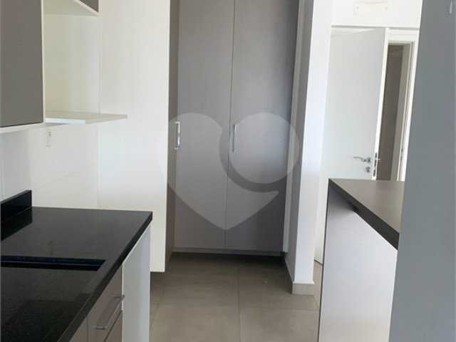 Apartamento à venda com 2 quartos em Morumbi, São Paulo, SP