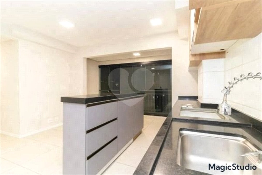 Apartamento à venda com 2 quartos em Vila Carmosina, São Paulo, SP