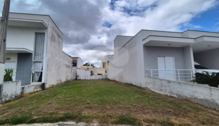 Terreno à venda no condomínio Horto Florestal II, Sorocaba - SP