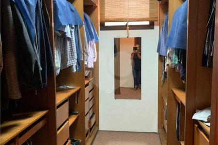 Apartamento à venda com 4 quartos, sendo 2 suítes, em Real Parque, São Paulo, SP