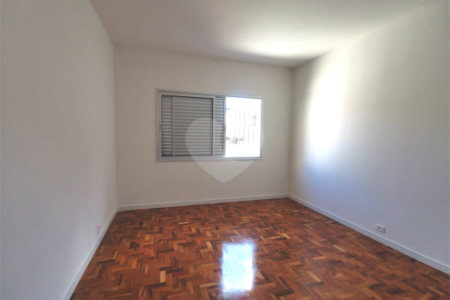 Casa à venda com 3 quartos em Interlagos, São Paulo, SP