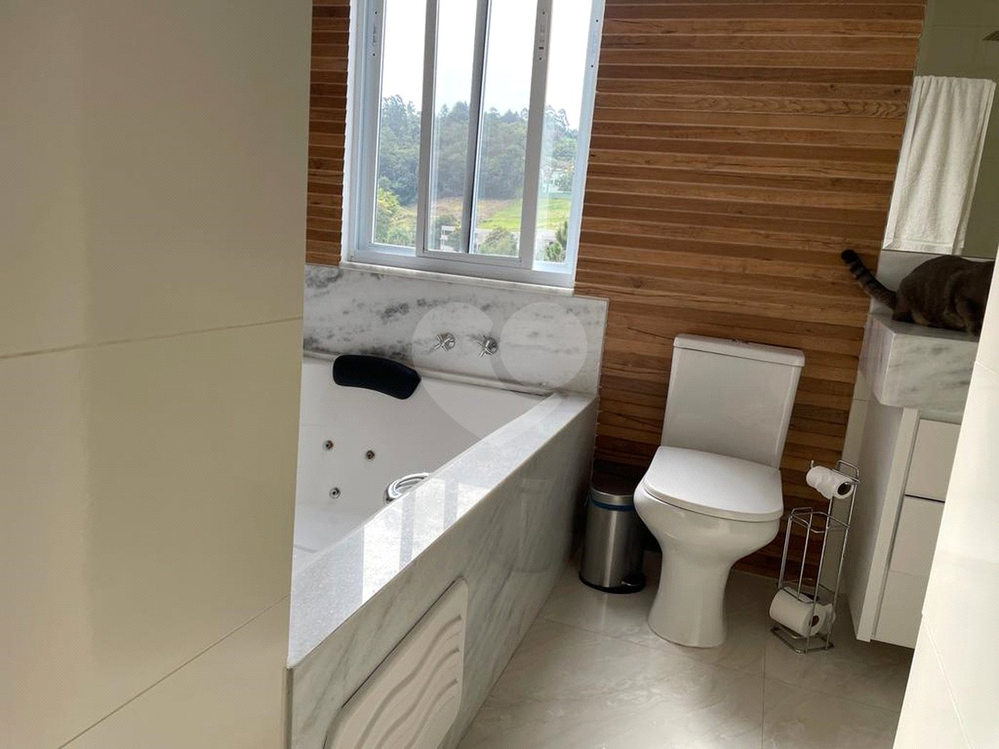 Casa à venda com 4 suítes em Suru, Santana de Parnaíba, SP