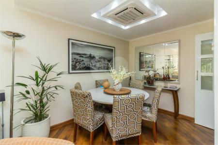 Casa à venda com 3 quartos, sendo 1 suíte, no condomínio Villaggio Di Firenze, São Paulo - SP