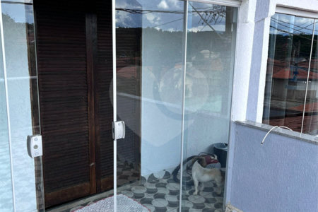 Sobrado à venda com 5 quartos, sendo 2 suítes,  em Jardim da Granja, São José dos Campos, SP