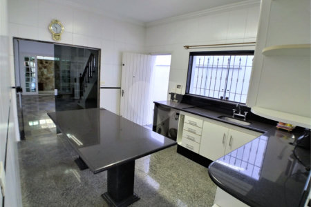 Sobrado à venda com 3 quartos, sendo 1 suíte,  em Vila Mazzei, São Paulo, SP