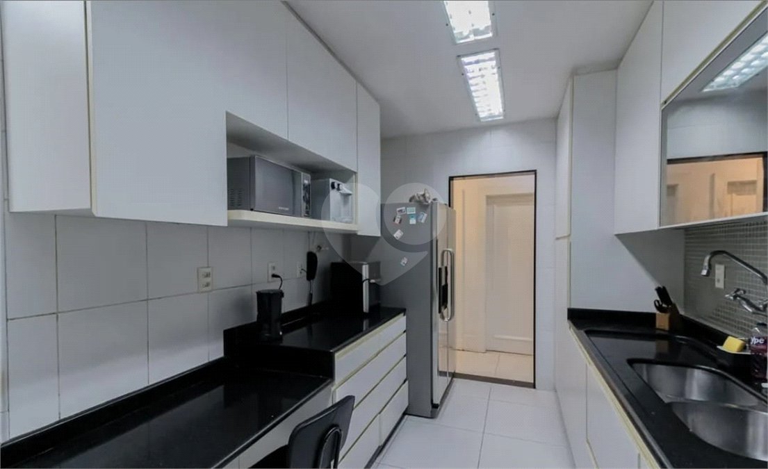 Apartamento à venda com 4 quartos, sendo 1 suíte,  em Copacabana, Rio de Janeiro, RJ