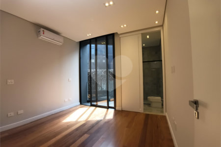 Casa à venda com 4 suítes no condomínio Alphaville Nova Esplanada 1, Votorantim - SP