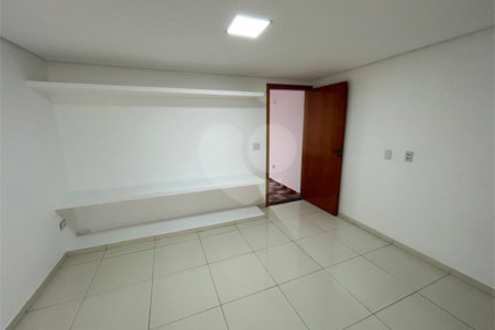 Casa de Vila para alugar com 4 suítes em Vila Romana, São Paulo, SP