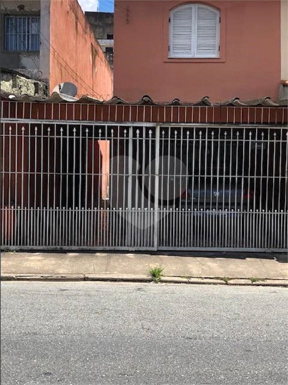 Sobrado à venda com 2 quartos em Vila Vitório Mazzei, São Paulo, SP