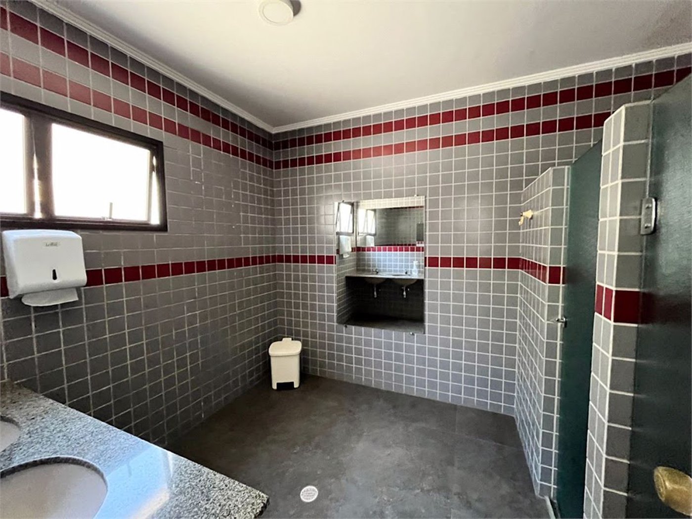 Apartamento Residencial à venda, Enseada, Guarujá - AP0868.