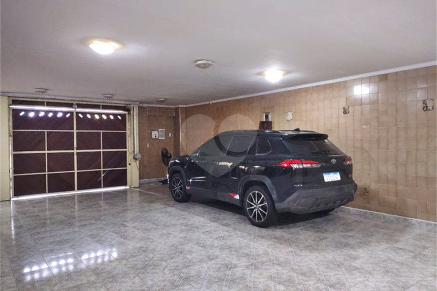 Casa à venda com 3 quartos, sendo 1 suíte, no condomínio Vila Paiva, São Paulo - SP