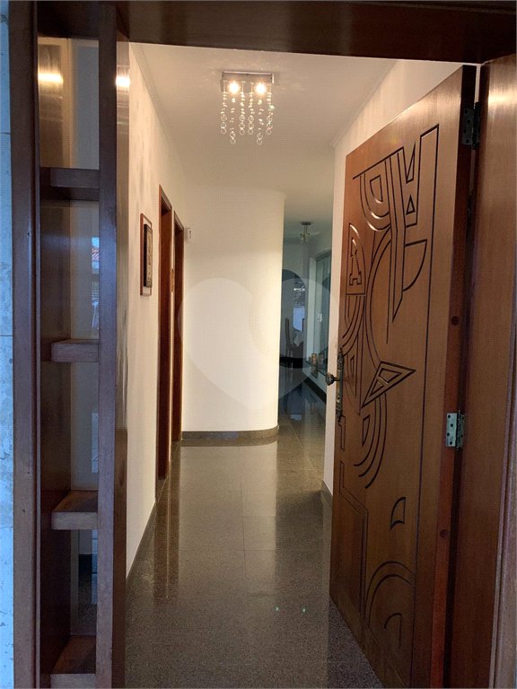 Sobrado à venda com 4 quartos, sendo 2 suítes, em Bosque da Saúde, São Paulo, SP