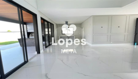 Casa à venda com 5 quartos, sendo 4 suítes, no condomínio Alphaville 1, São José dos Campos - SP